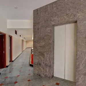 **** Hotel O Century Park India